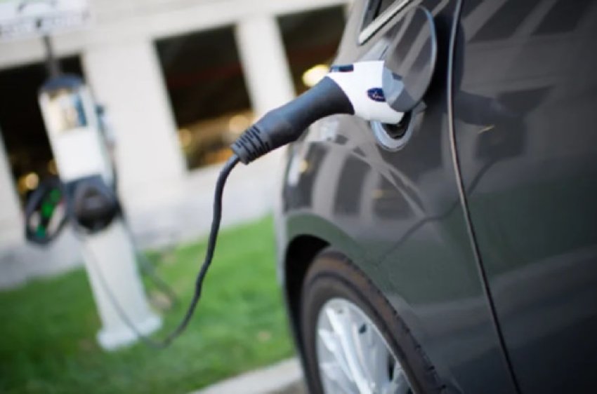 Rritet importi i veturave elektrike, qytetarët kërkojnë heqjen e doganës për këto vetura 3 rritet importi i veturave elektrike qytetaret kerkojne heqjen e doganes per keto vetura 68bc02452e61e