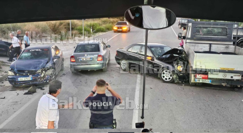 sarande 2 automjete perplasen ne aksin sarande delvine plagoset pasagjerja 68ce59b587aa1