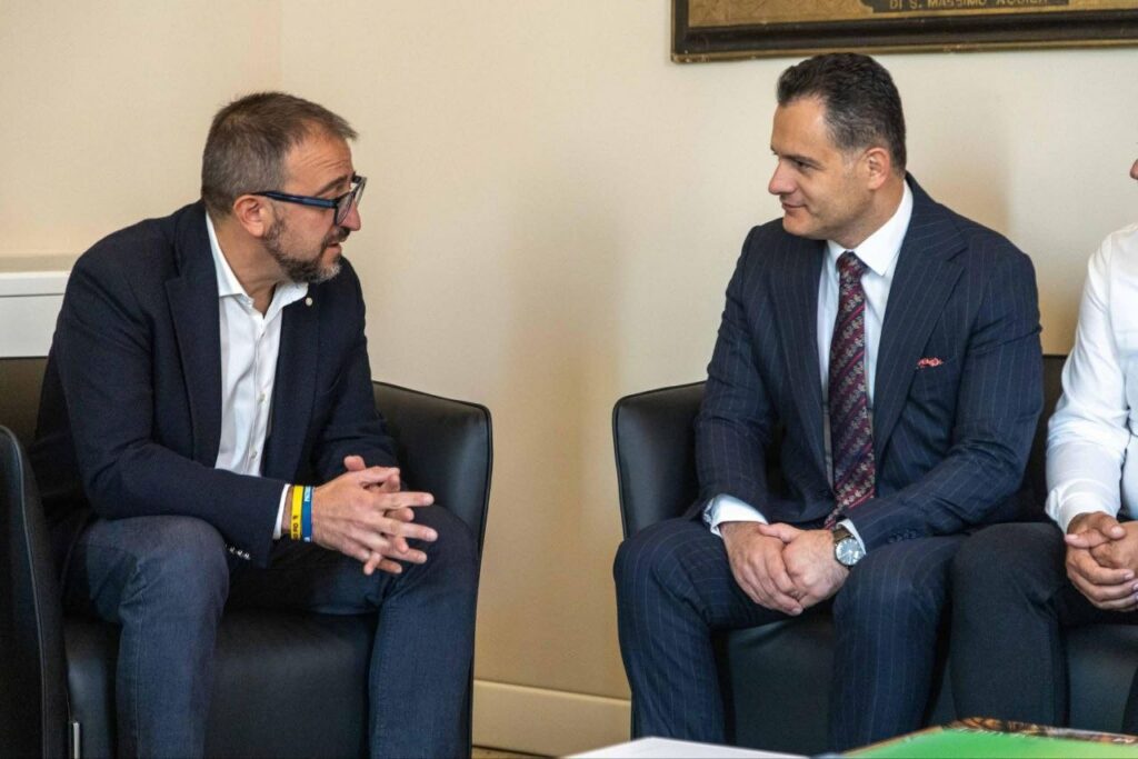 sejdiu viziton laquilan ne itali pritet ngrohtesisht nga homologu italian 68dabb3125e23