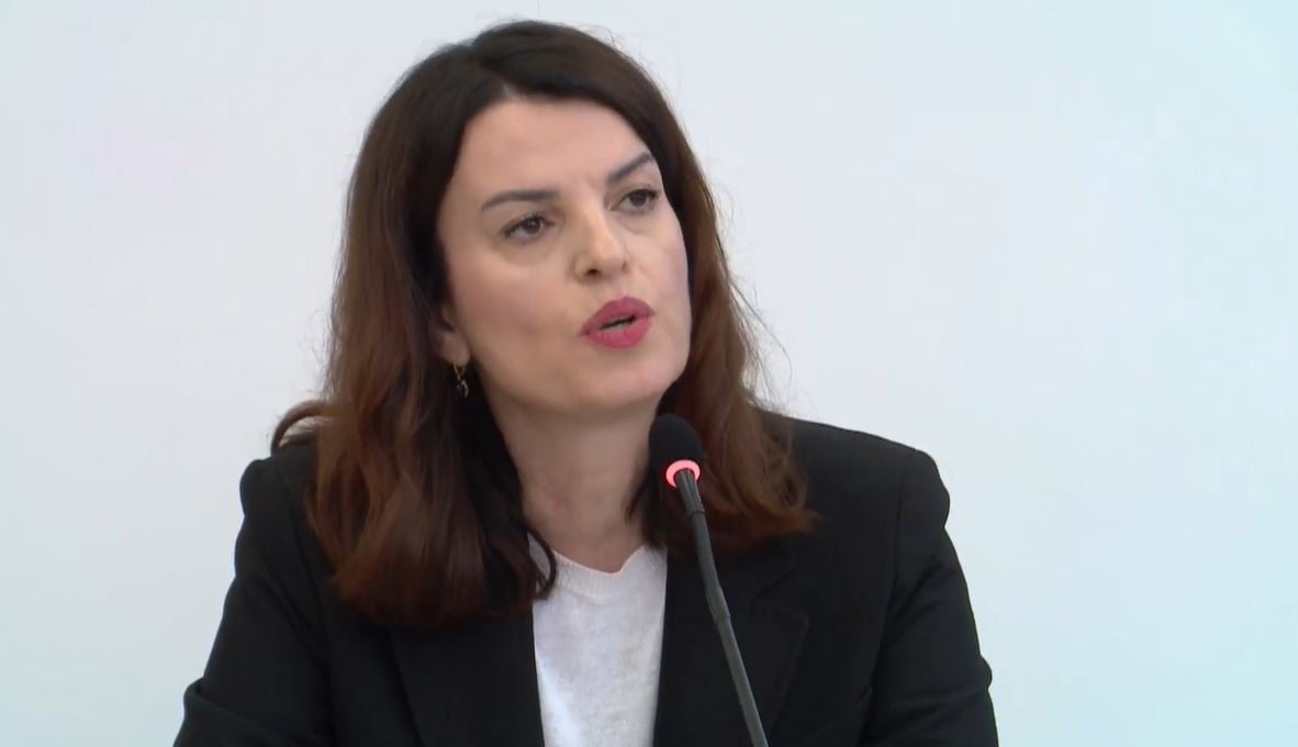 shkarkoi zv ministrin se piu cigare ne lokal kociushkelje e pajustifikuar e ligjit 68d1abb31f004