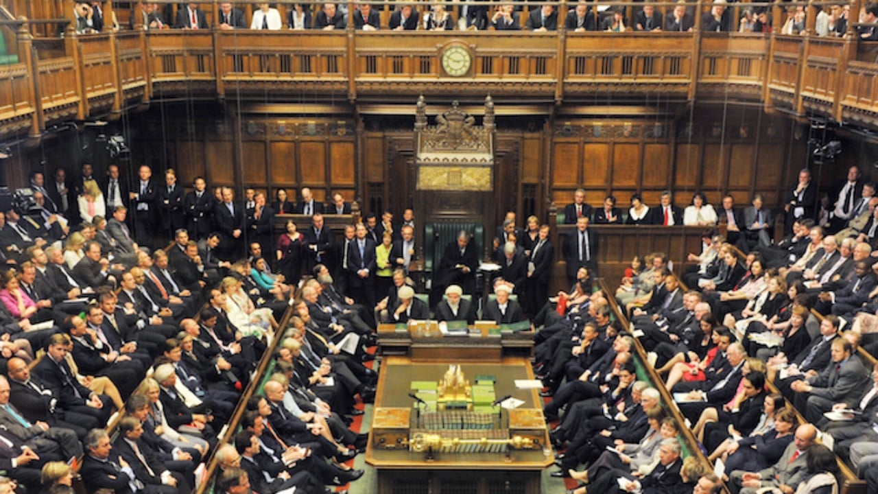 Sondazhi zbulon përmbysjen e zgjedhjeve në Britani/ Partia e Nigel Farage në prag të pushtetit, “tronditen” laburistët 1 sondazhi zbulon permbysjen e zgjedhjeve ne britani partia e nigel farage ne prag te pushtetit tronditen laburistet 68d6620b70c33