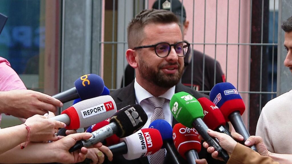 spak merr si te pandehur kryebashkiakun e kolonjes erion isain 68d3f528ecaaa