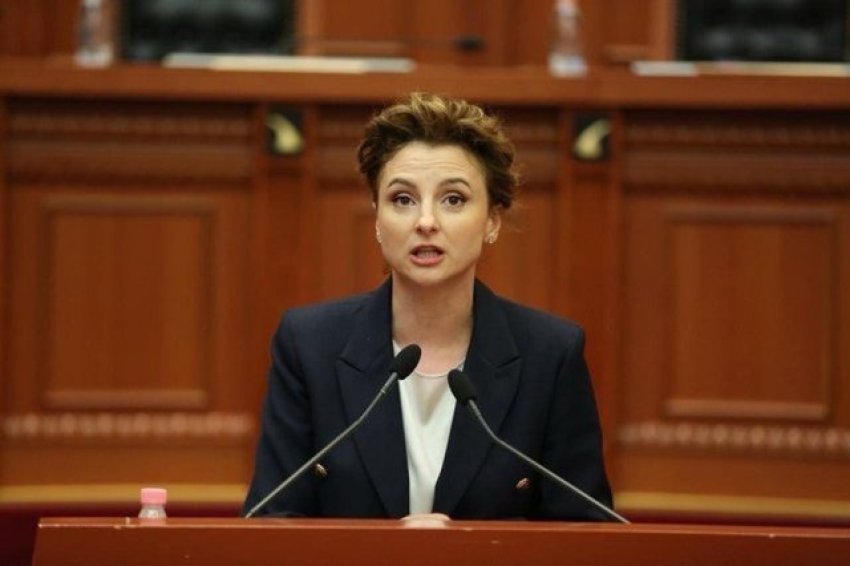 Specat e bllokuar në Slloveni, Xhixho: Shqipëria rrezik edhe për të tjerët 2 specat e bllokuar ne slloveni xhixho shqiperia rrezik edhe per te tjeret 68bdc2d472fc2