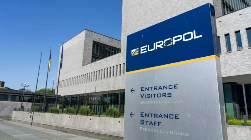 Spiunonin për Rusinë, arrestohen dy adoleshentë në Holandë 3 spiunonin per rusine arrestohen dy adoleshente ne holande 68d67c739e637