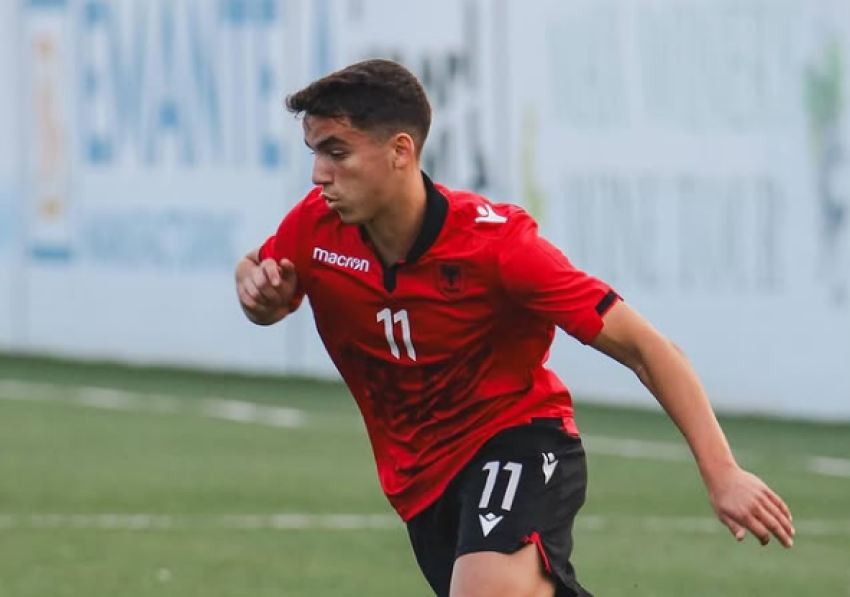 Sulmuesi transferohet te Slovan Bratislava në Slloveni 1 sulmuesi transferohet te slovan bratislava ne slloveni 68c011d42dd78