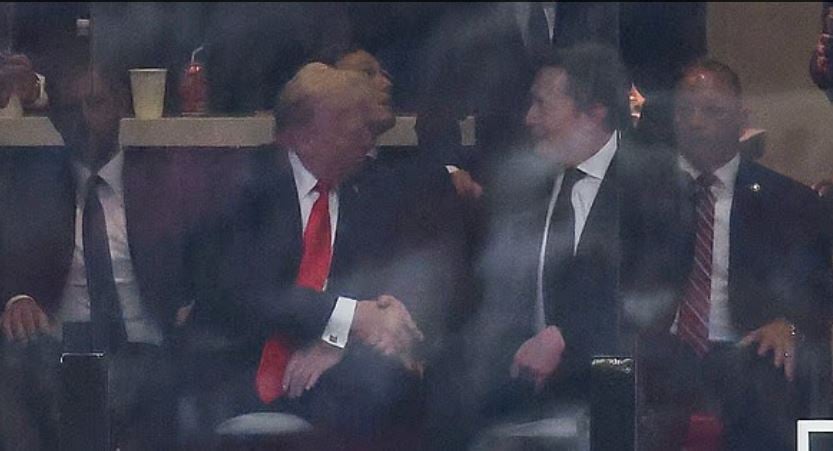 Takimi i Trump dhe Musk në funeralin e Charlie Kirk, zbulohet biseda mes presidentit amerikan dhe themeluesit të Teslës 3 takimi i trump dhe musk ne funeralin e charlie kirk zbulohet biseda mes presidentit amerikan dhe themeluesit te tesles 68d11c05d233b