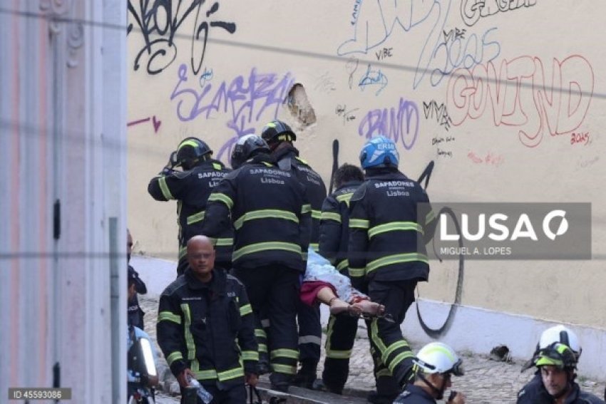 te pakten 15 te vdekur pasi elevatori gloria del nga binaret ne lisbone 68b8b695862ed