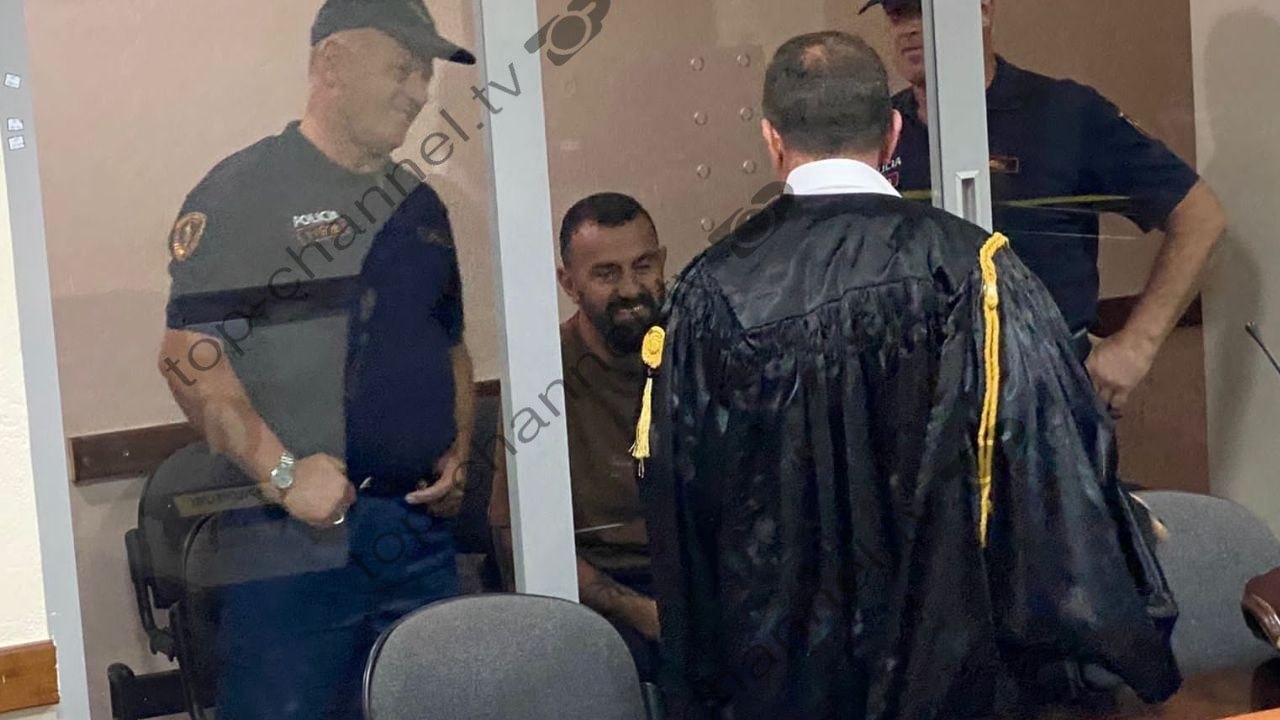 theu arrestin shtepiak arrestohet valter bami po levizte me nje vajze ne makine u pikas nga policia rrugore 68d03b0e783ad