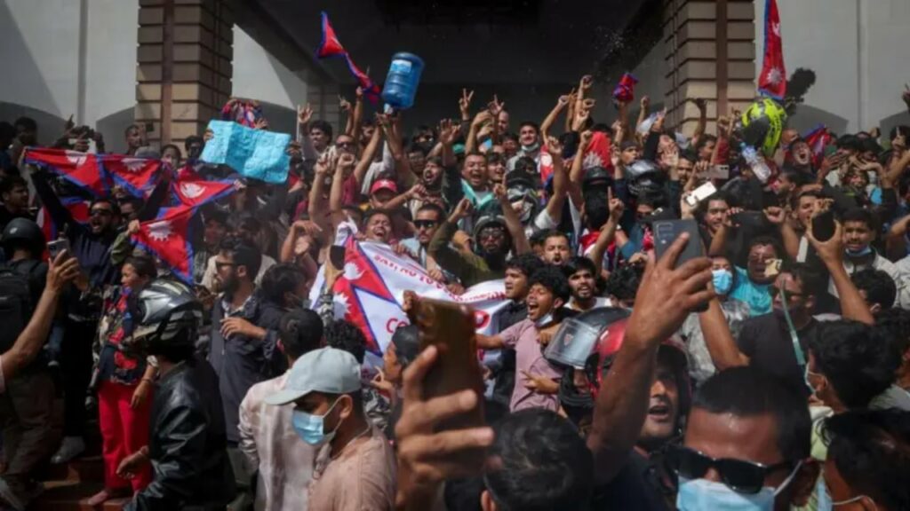 Trazirat e dhunshme në Nepal, kryeministri jep dorëheqjen pas protestave të përgjakshme 2 trazirat e dhunshme ne nepal kryeministri jep doreheqjen pas protestave te pergjakshme 68c085256298c