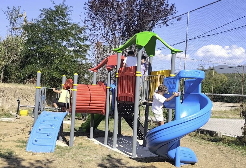 valbon limani paralajmeron 16 kende lojerash e para vendoset ne oborrin e sh f liria ne raven 68c83153d893b