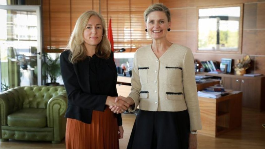 VanHorn takohet me Kryetaren e KLP-së Mirela Bogdani: Fokus zgjedhja e kreut të SPAK 2 vanhorn takohet me kryetaren e klp se mirela bogdani fokus zgjedhja e kreut te spak 68d561b697c52