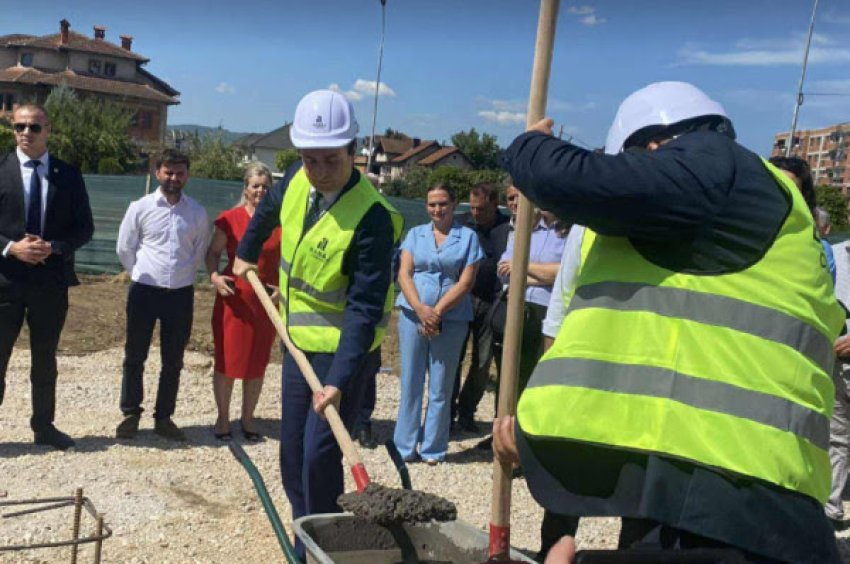 Vendoset gurthemeli për Kuzhinën Qendrore në Podujevë 2 vendoset gurthemeli per kuzhinen qendrore ne podujeve 68bad3d01a9e3