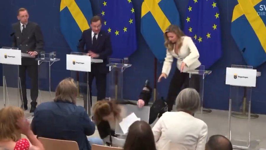 video ministrja e shendetesise ne suedi humb ndjenjat gjate konferences per shtyp 68c06d43ded4d