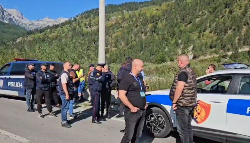 Vijon aksioni i IKMT në Valbonë, 16 objekte do të prishen nga vetë pronarët 3 vijon aksioni i ikmt ne valbone 16 objekte do te prishen nga vete pronaret 68c54193c4a4a