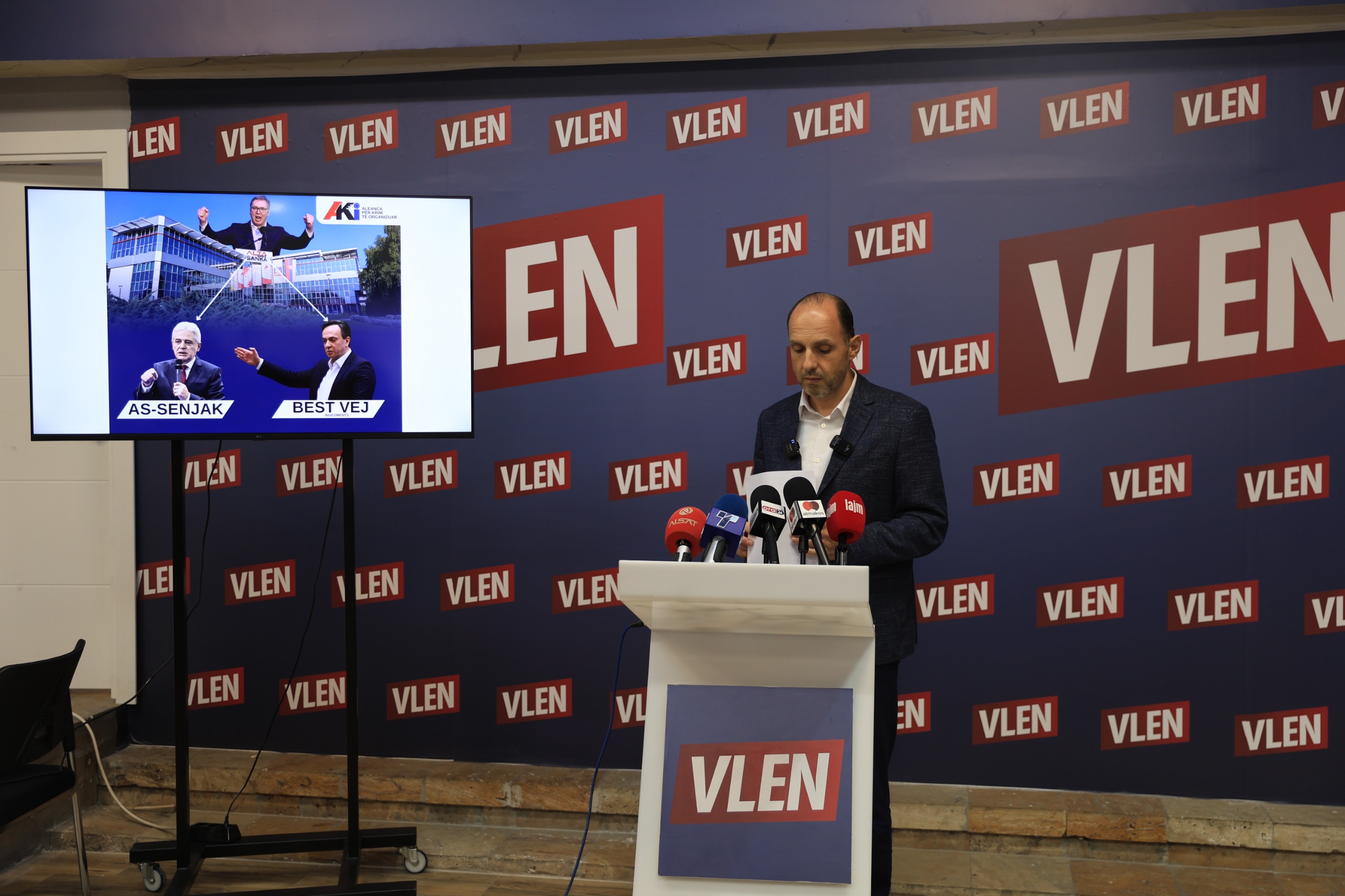 VLEN: Ali Ahmeti është kumbar biznesi i Mijallkovit dhe Vuçiqit 1 vlen ali ahmeti eshte kumbar biznesi i mijallkovit dhe vuciqit 68d938b5a225f
