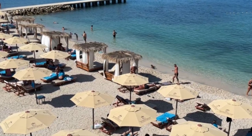 Vlora më e bukur në vjeshtë/ Plazhet dhe hotelet plot me pushues: Është më mirë, çmimet u ulën 2 vlora me e bukur ne vjeshte plazhet dhe hotelet plot me pushues eshte me mire cmimet u ulen 68c5739462ac7