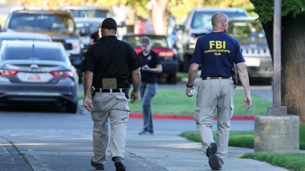 Vrasja e aktivistit konservator amerikan, Wall Street Journal: Municionet kishin slogane pro-transgjinore dhe antifashiste të gdhendura në to 3 vrasja e aktivistit konservator amerikan wall street journal municionet kishin slogane pro transgjinore dhe antifashiste te gdhendura ne to 68c2efe643f02