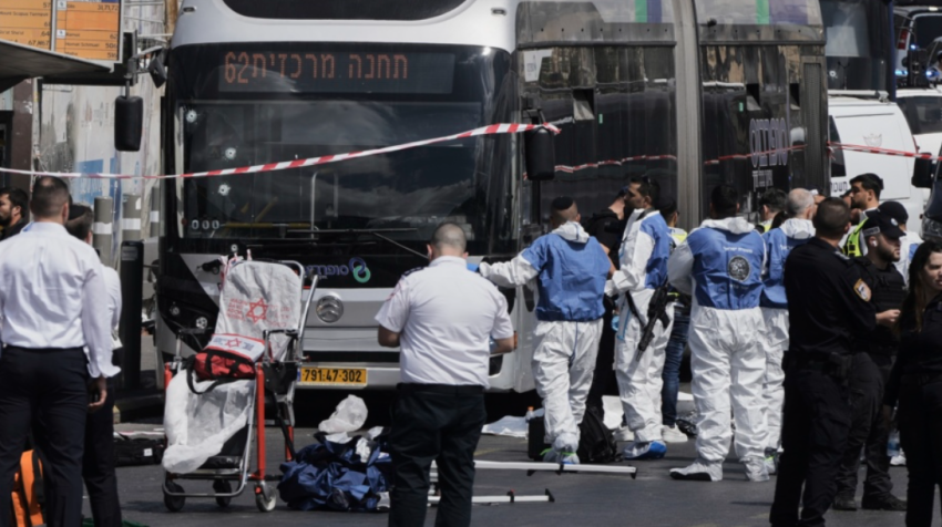 Vriten gjashtë persona në një sulm me armë në stacion autobusi në Jerusalem 3 vriten gjashte persona ne nje sulm me arme ne stacion autobusi ne jerusalem 68bec173a9424