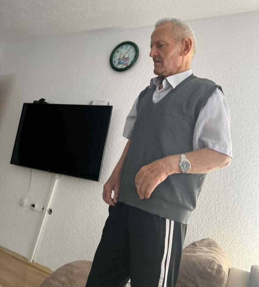 zhduket nje i moshuar ne podujeve 68c47ed0c3331