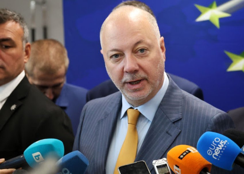 zhelyazkov nderprerja e gps it ne aeroplanin e presidentes se ke se nuk eshte kercenim dhe nuk nevojitet hetim 68b6f49678b53