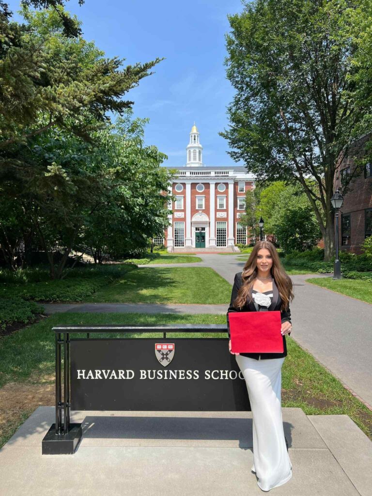 Njihuni me vajzën nga Shkodra që sapo u bë Alumne e Harvard Business School 3 246f0401 2156 4f47 ad47 43659d54febc