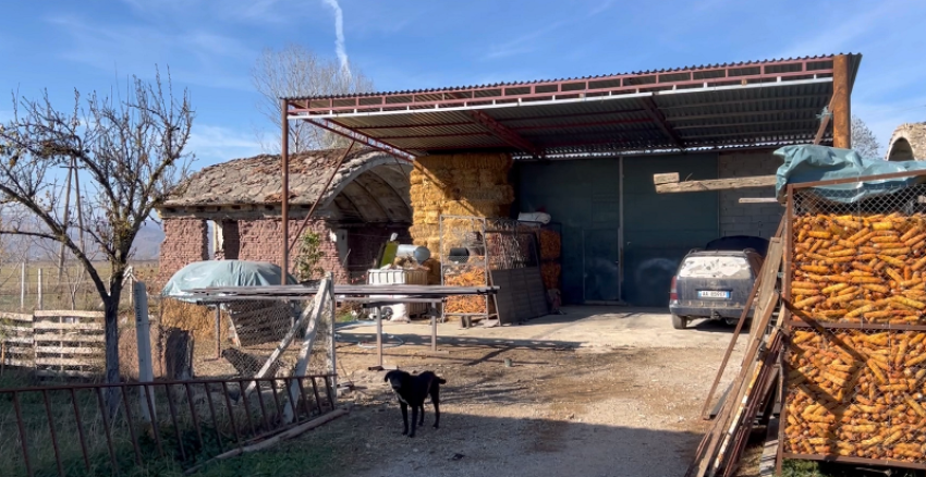 36-vjeçarja në Maliq tenton të vrasë veten në banesën e saj 2 36 vjecarja ne maliq tenton te vrase veten ne banesen e saj 68e7825634428