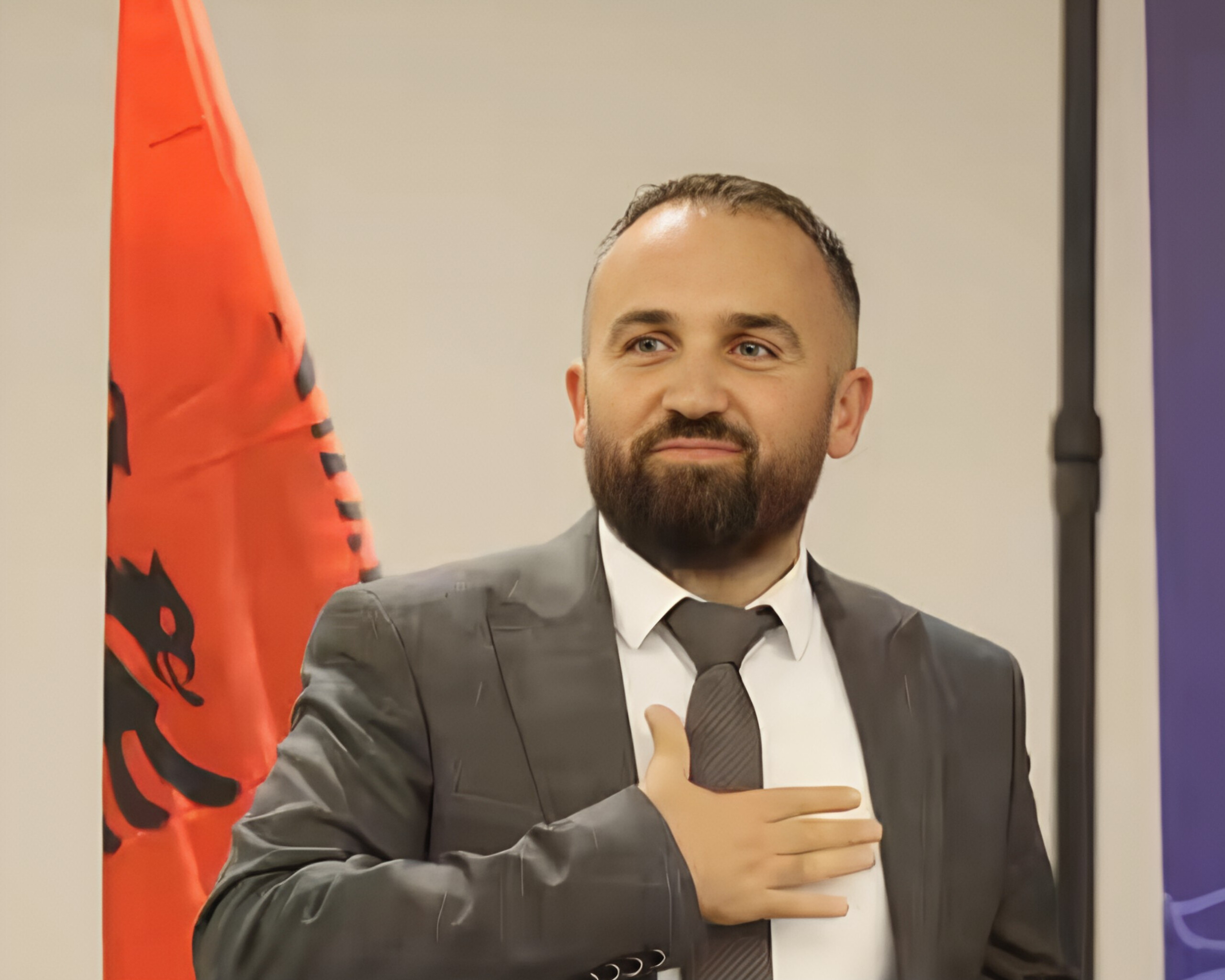 Haqim Ramadani me porosi për Apasievin: “Kthehem nesër nga Zvicra, dil e më arresto, po të duash edhe më vrit” 1 InShot 20251025 220412010