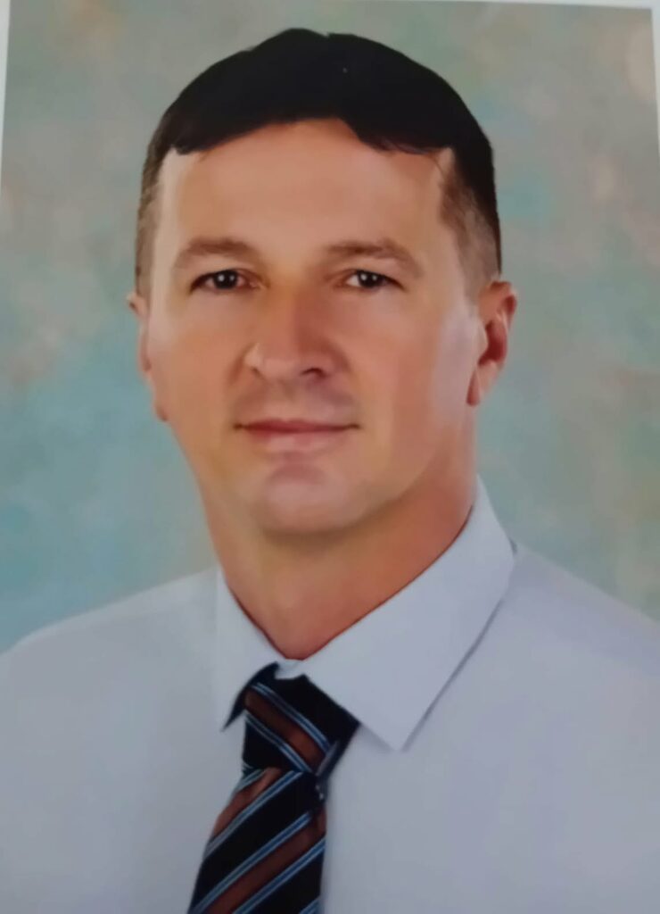 Bartësi i listës së Këshilltarëve të koalicionit AKI në Tearcë, Zemri Idrizi prezanton platformën e re zyrtare të komunikimit me qytetarët 3 WhatsApp Image 2025 10 09 at 19.27.44