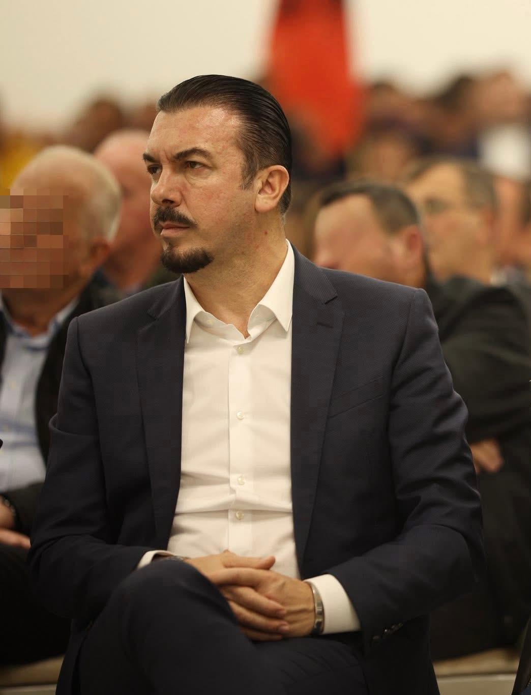 Dauti: AKI klubi i hipokrizisë, doktori dhe “pacienti” në të njëjtën sallë! 1 WhatsApp Image 2025 10 11 at 13.54.29