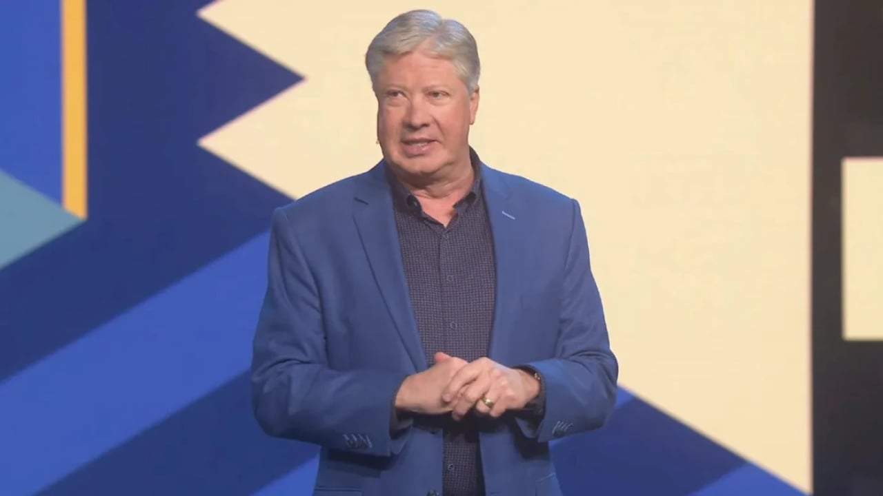 Abuzoi seksualisht me një 12-vjeçare, dënohet me 10 vjet burg dhe 250 mijë dollarë dëmshpërblim ish-këshilltari i Trump 1 abuzoi seksualisht me nje 12 vjecare denohet me 10 vjet burg dhe 250 mije dollare demshperblim ish keshilltari i trump 68dff0e640f20