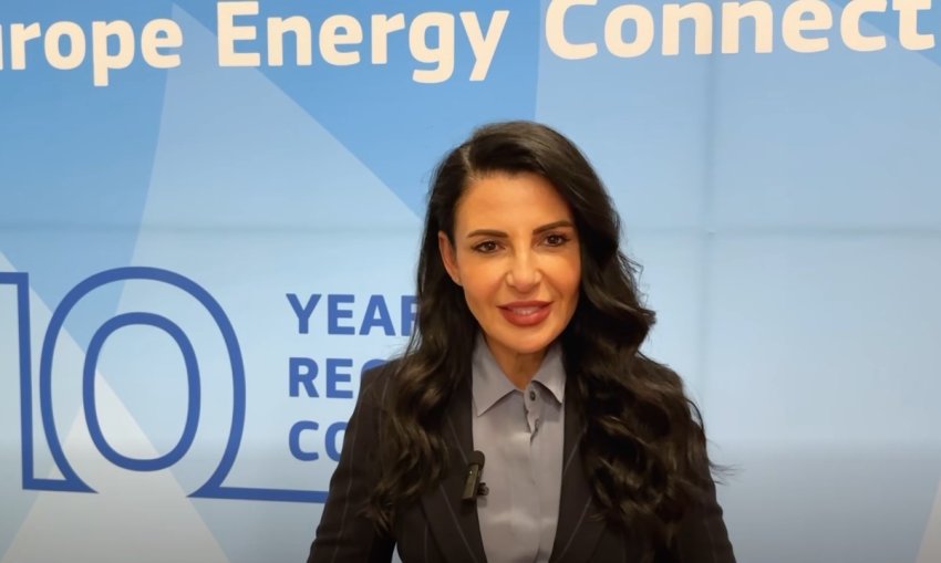 ahmetaj zbuloi se balluku shkaktoi deme sa buxheti i shtetit kopliku zv kryeministrja po hetohet vetem per majen e ajsbergut 690250d90a759