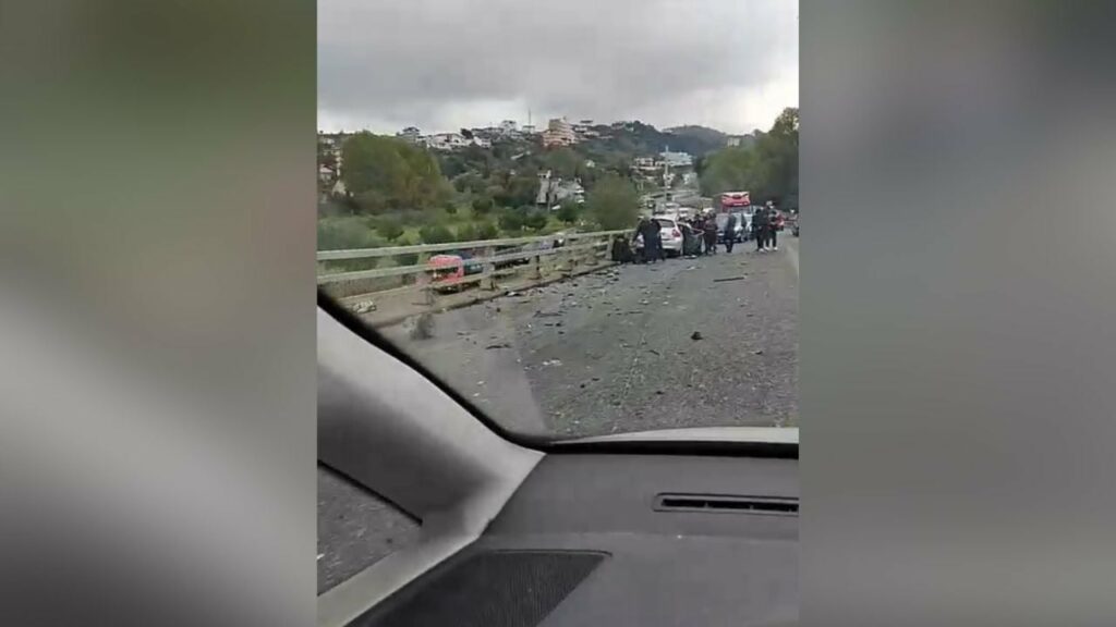 aksident i rende ne durres perplasen dy automjete dhe plagosen 5 persona 68f37d05a460b