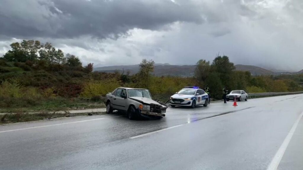 aksident rrugor ne aksin bulqize maqellare perplasen dy makina 5 te plagosur 68fe252404acb