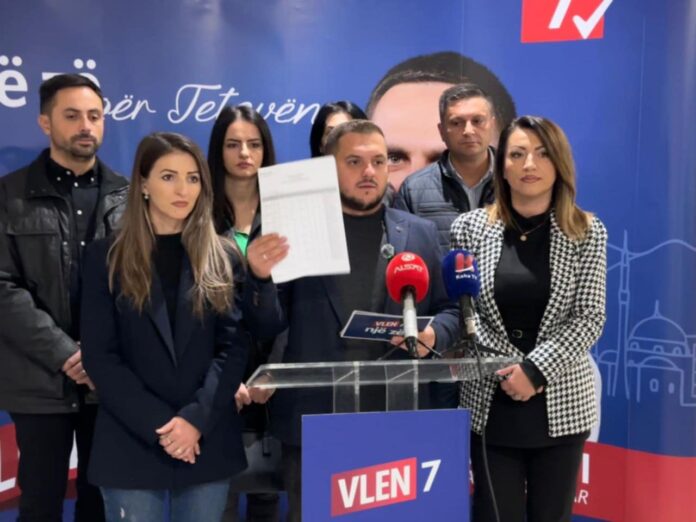 Albi Qamili: Zhvatësi i Komunës Bajram Rexhepi nuk ia do të mirën Tetovës 2 albi qamili zhvatesi i komunes bajram rexhepi nuk ia do te miren tetoves 68f0f30e9ed41