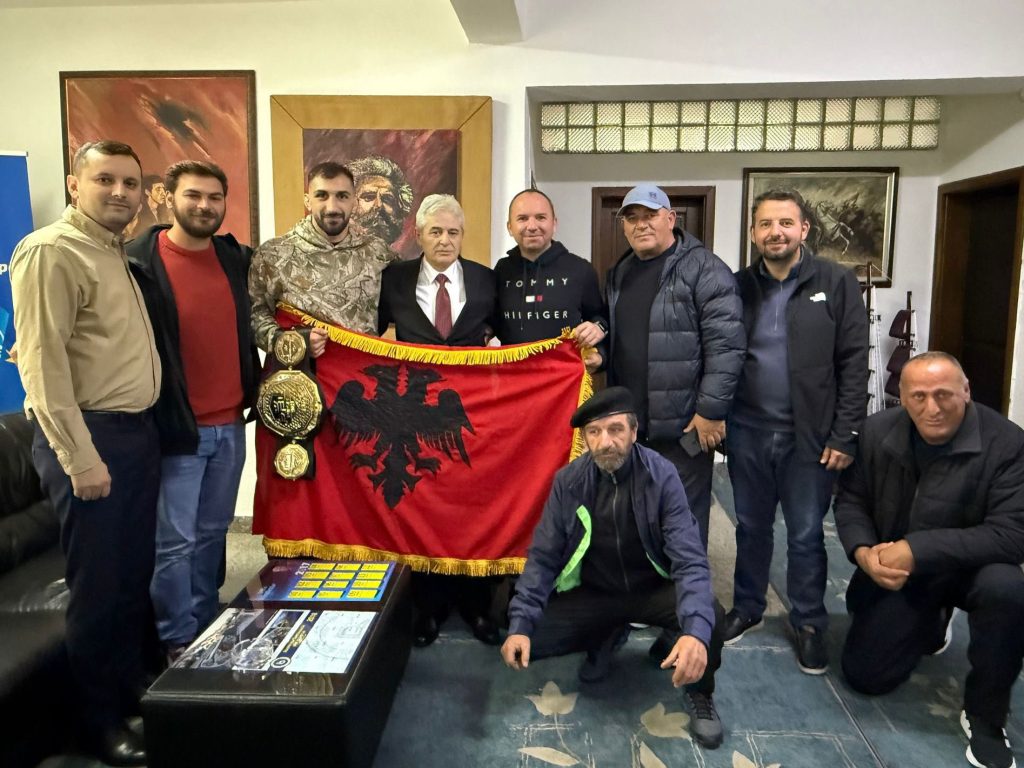 Ali Ahmeti takon kampionin Florim Zendeli: Frymëzim për të rinjtë 3 ali ahmeti takon kampionin florim zendeli frymezim per te rinjte 68e69f52b8d38