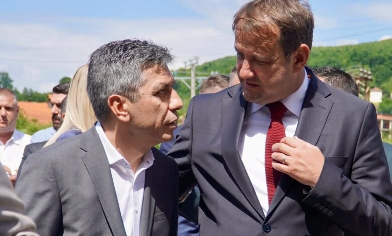 Ambasadori i Kosovës, Florian Qehaja ia uron fitoren Izet Mexhitit 2 ambasadori i kosoves florian qehaja ia uron fitoren izet