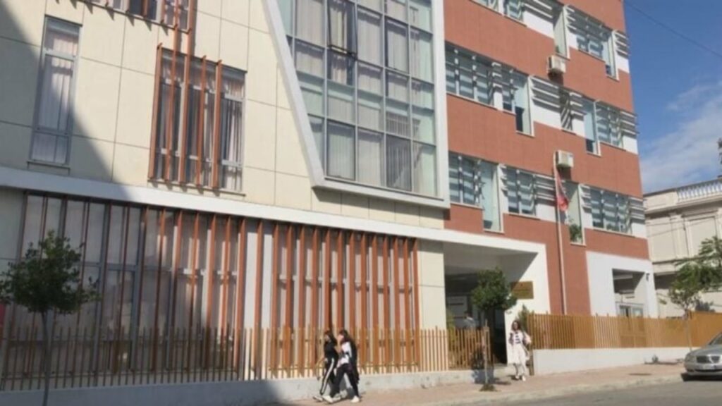 arrestimi i avokatit ne elbasan dhoma e avokatise denon ngjarjen e paprecedente ild dhe klp te veprojne urgjentisht 68f49643a371d