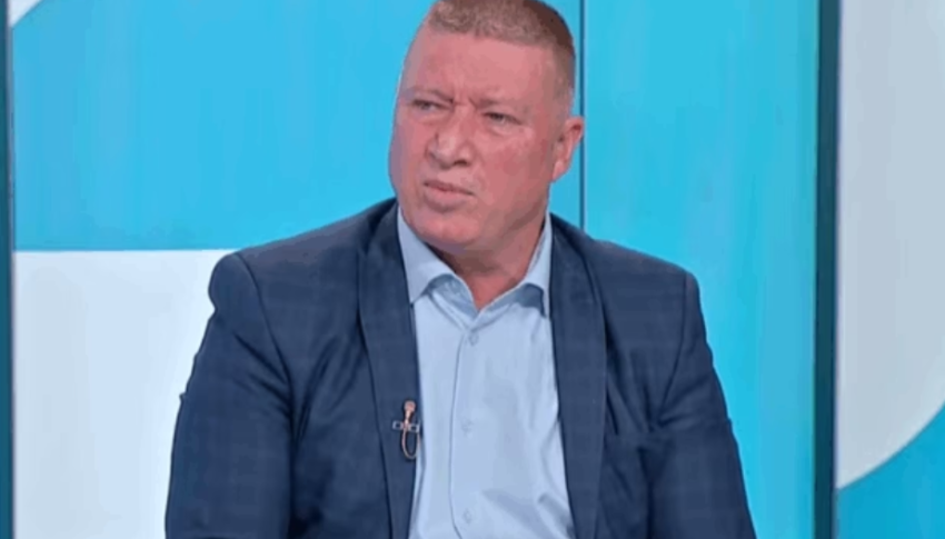 Bazaj: PDK në Drenas është ndarë në tri pjesë, balotazhi më 12 tetor është i pashmangshëm 3 bazaj pdk ne drenas eshte ndare ne tri pjese balotazhi me 12 tetor eshte i pashmangshem 68def8ee2ccd8