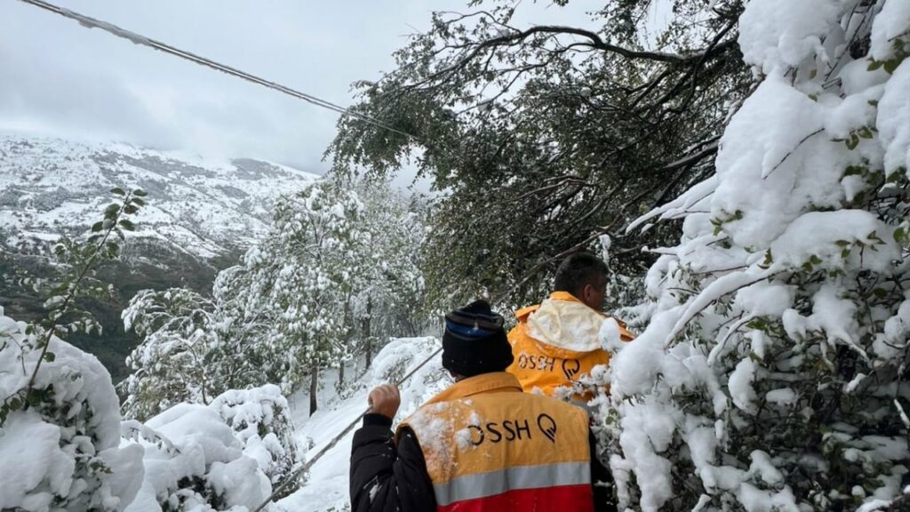 Dëbora dhe erërat e forta, 20 familje në Kukës mbeten pa drita 3 debora dhe ererat e forta 20 familje ne kukes mbeten pa drita 68dff3f49b27e