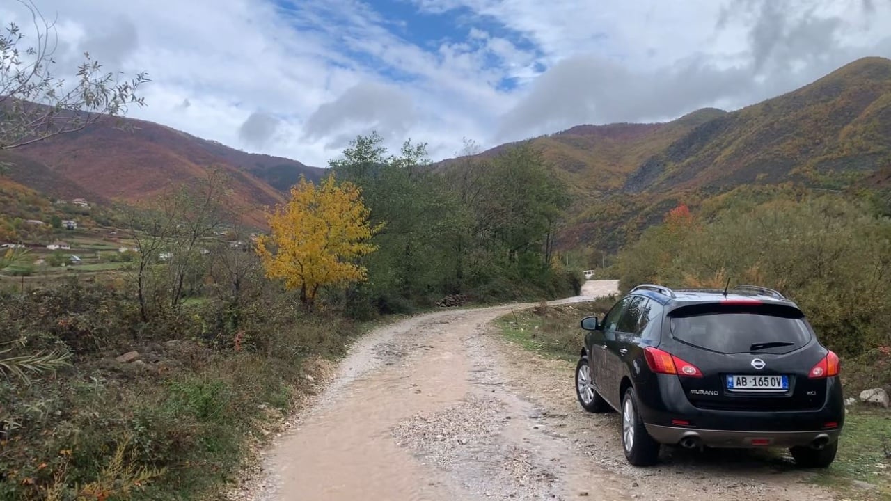 Dëme nga reshjet e shiut në Bulqizë, përmbytet rruga në “Zallin e Thatë”, bllokohen për orë të tëra fshatrat Kokërdhak dhe Koçaj 1 deme nga reshjet e shiut ne bulqize permbytet rruga ne zallin e thate bllokohen per ore te tera fshatrat kokerdhak dhe kocaj 68ff3e6574495