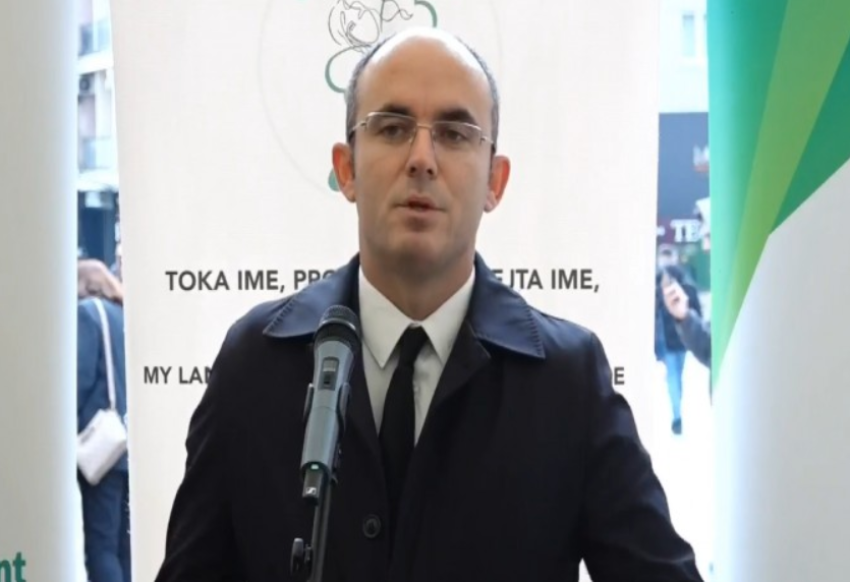 demelezi roli i gruas thelbesor ne shoqerine tone 68ee3e5134a66