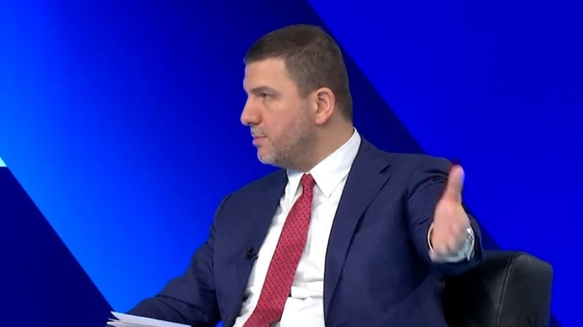 diskutime ne nje komune krasniqi flet per koalicionin e mundshem pdk vv ne nivel lokal 68ffe68432a2d