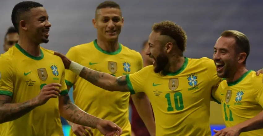 Drama e futbollistit të njohur 1 drama e futbollistit te njohur 68e631359a4cf