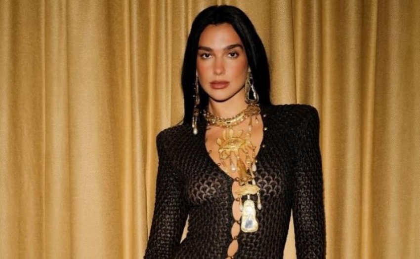 dua lipa nuk i le shume vend imagjinates mahnit me bluzen transparente 68e68eb3f23bf