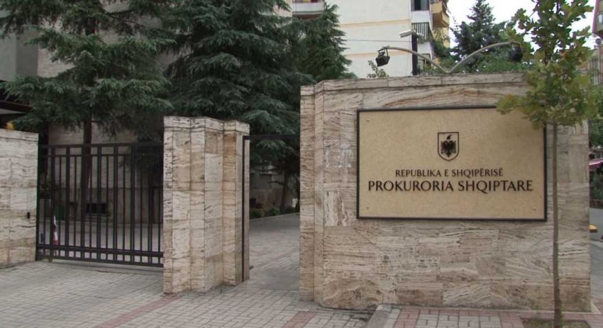 E futën në kurth dhe e rrëmbyen për t’i marrë para, Prokuroria çon në gjyq 5 persona 3 e futen ne kurth dhe e rrembyen per ti marre para prokuroria con ne gjyq 5 persona 68f0a0b4be2bc