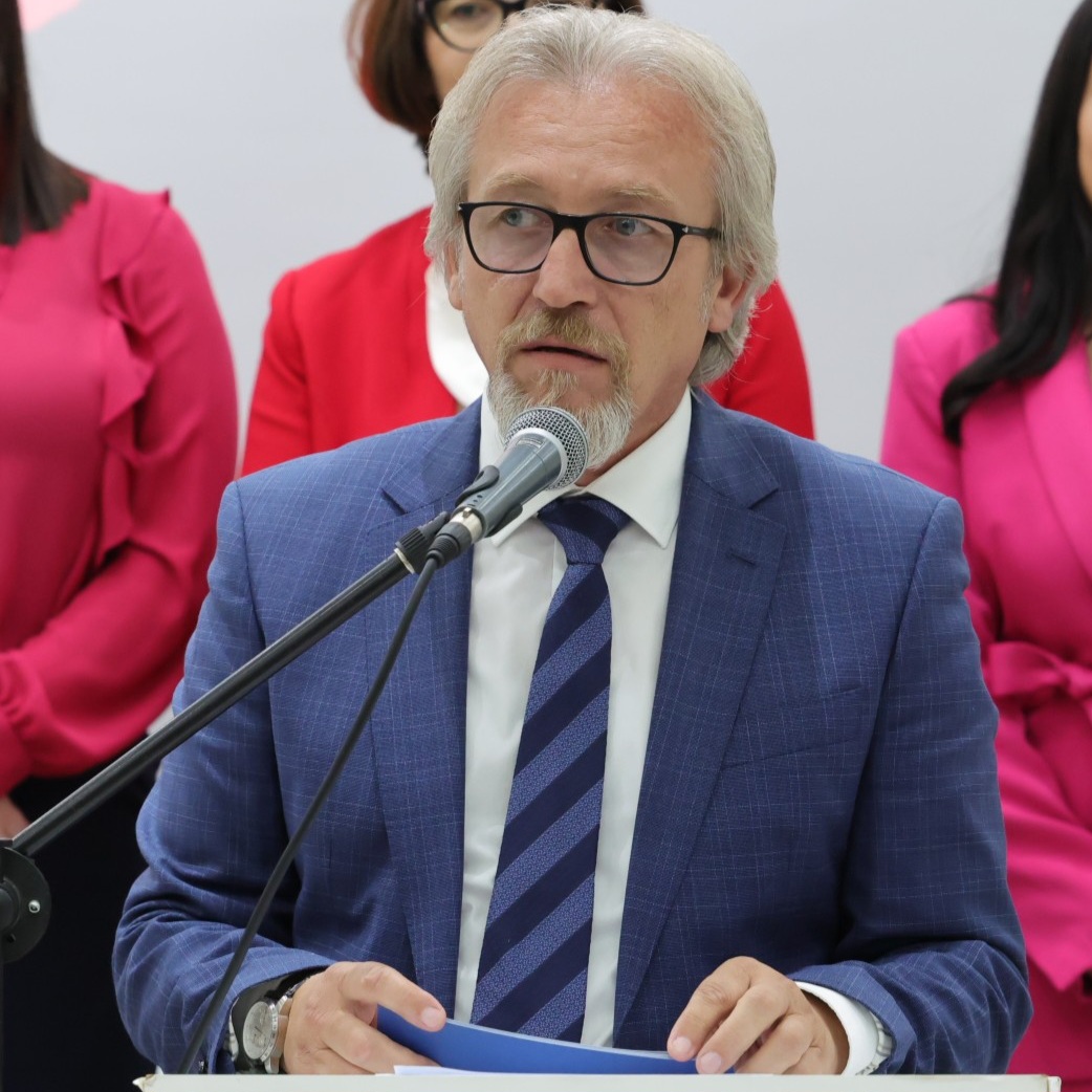 Fatmir Limani: Nuk ka shoqëri të emancipuar pa respektuar gratë/ VLEN me 35% kandidate femra në listën për këshilltarë në Kërçovë 1 fatmir limani nuk ka shoqeri te emancipuar pa respektuar grate vlen me 35 kandidate femra ne listen per keshilltare ne kercove 68de9ad1a246c