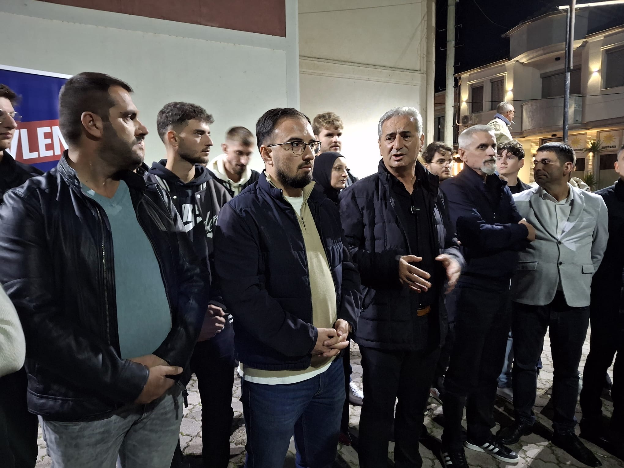 Feti Abazi: Për fshatin Pirok, nga qeveria janë miratuar rruga e Jurisë dhe vazhdimi i ujësjellësit, e plot projekte do realizohen nga unë 1 feti abazi per fshatin pirok nga qeveria jane miratuar rruga e jurise dhe vazhdimi i ujesjellesit e plot projekte do realizohen nga une 68eac56fc6fd8