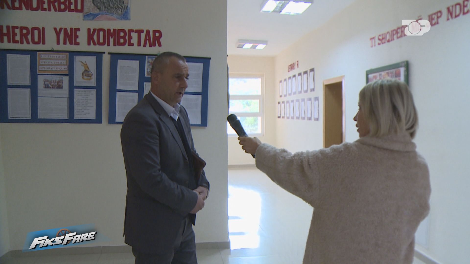 Fiks Fare/ Nxënësit mësonin anglisht me aromë rakie. Pushohet nga puna profesori, konsumonte alkool 1 fiks fare nxenesit mesonin anglisht me arome rakie pushohet nga puna profesori konsumonte alkool 68ed56038d2b9