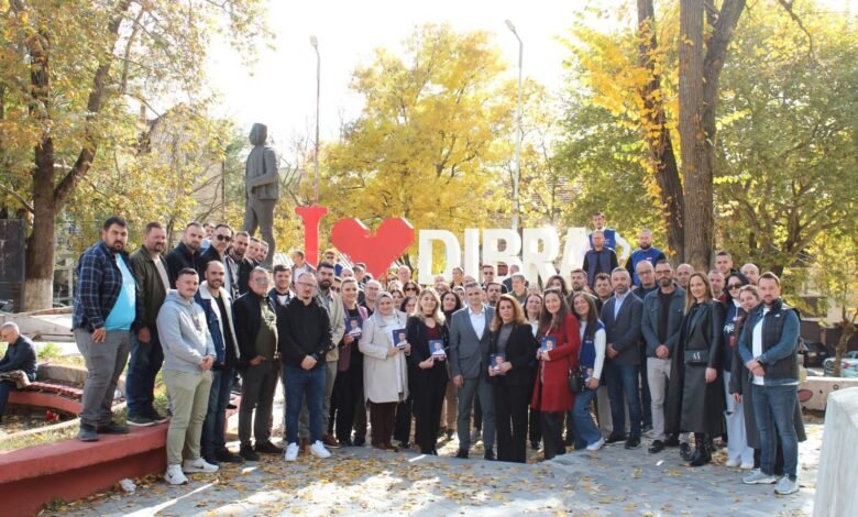 Fisnik Mela: Çdo takim me qytetarët na jep forcë për të vazhduar rrugën e ndryshimit 3 fisnik mela cdo takim me qytetaret na jep force per te vazhduar rrugen e ndryshimit 68fd7234c8e61