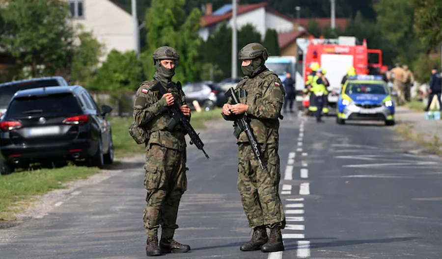 forcat e nato rrezojne nje dron misterioz prane bazes ushtarake amerikane ne estoni 6902908238636